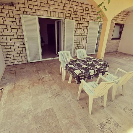 Haus Maro Apartment Supetarska Draga Ruang foto
