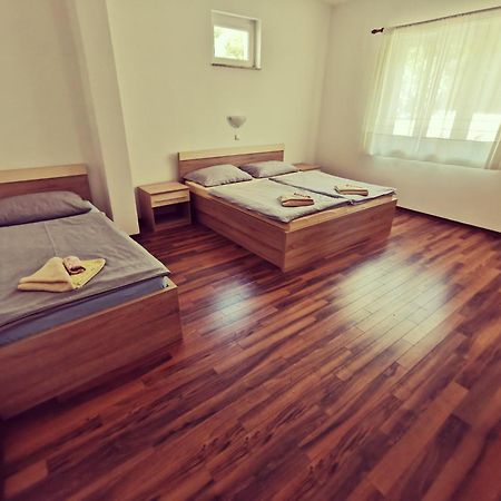 Haus Maro Apartment Supetarska Draga Ruang foto