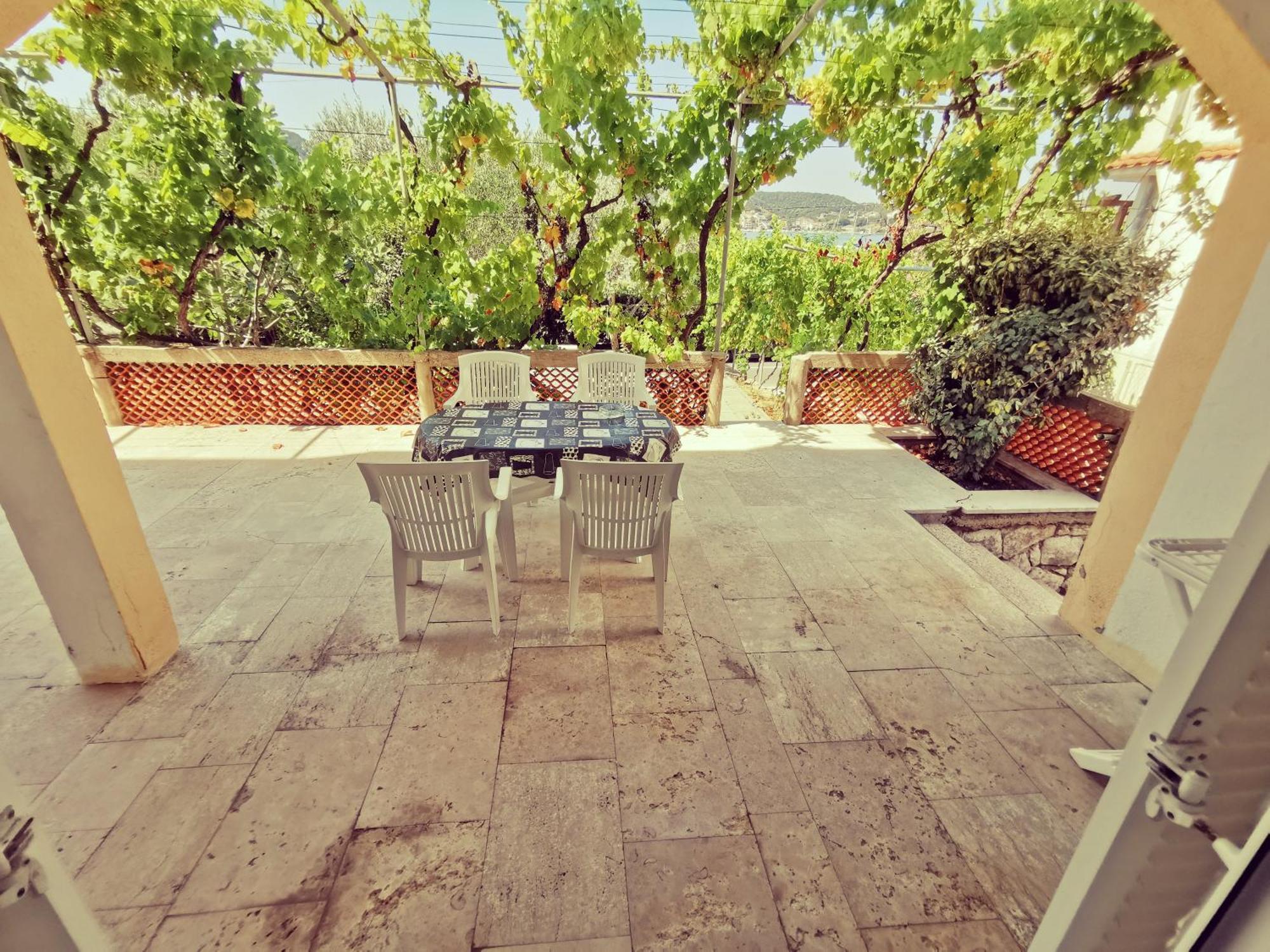 Haus Maro Apartment Supetarska Draga Ruang foto